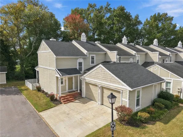 1028 Collection Creek Way, Virginia Beach, VA 23454