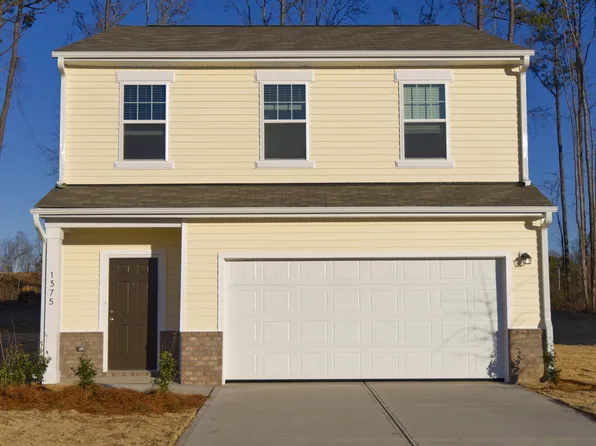 1375 Pond Overlook Dr, Nashville, NC 27856