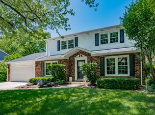 1417 Foxhill Rd, Naperville, IL 60563