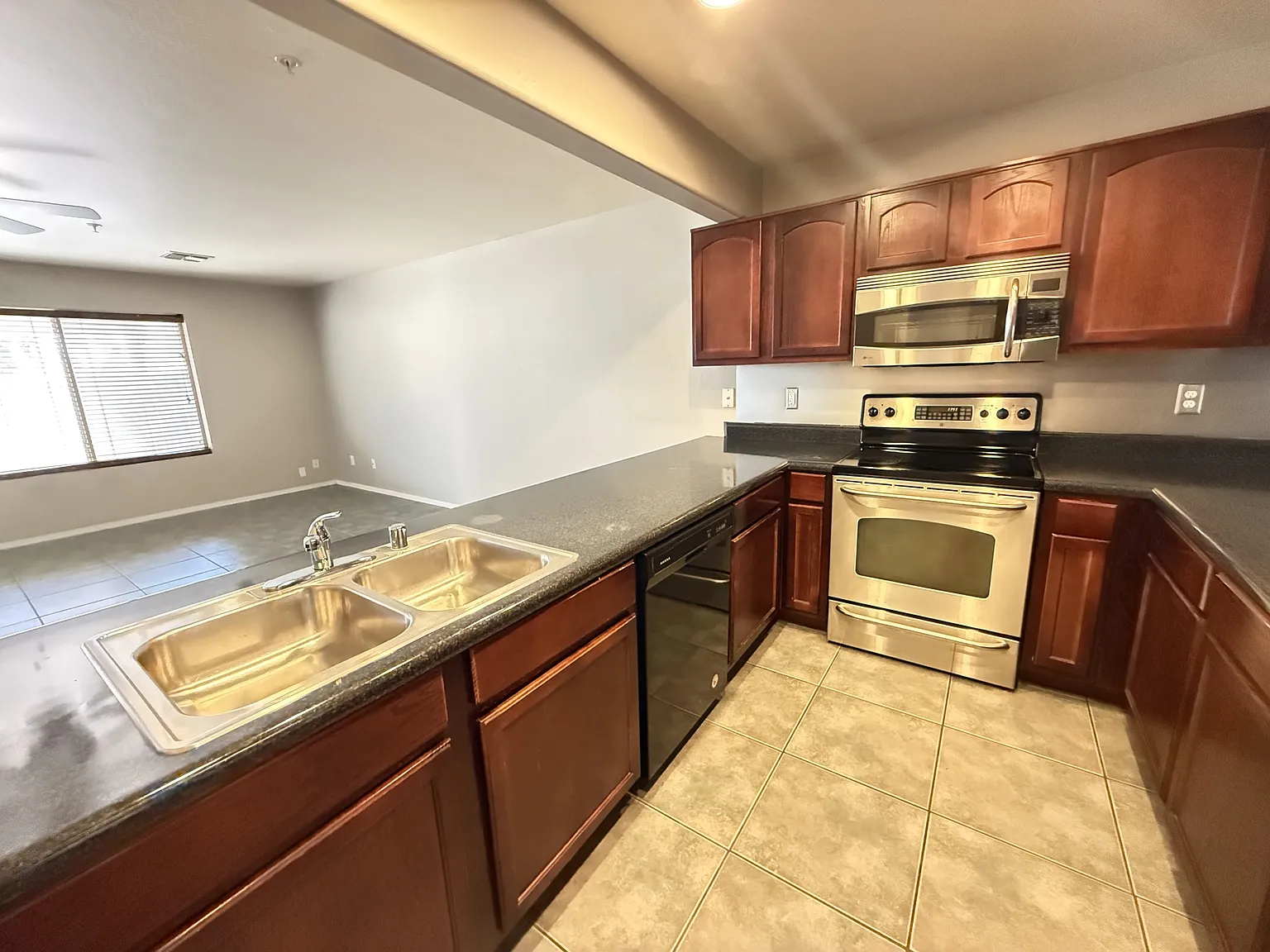 16015 N 30th St #123 Phoenix AZ 85032(HW) - 1 — Photo 1