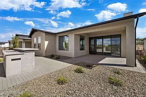 3 bed, 1649 sqft, $4,500 — Photo 2