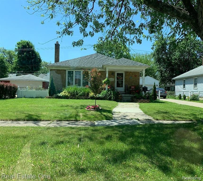 2153 Moran Ave, Lincoln Park, MI 48146 Zillow