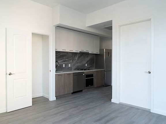 3rd image of 109 Mulberry St #2F