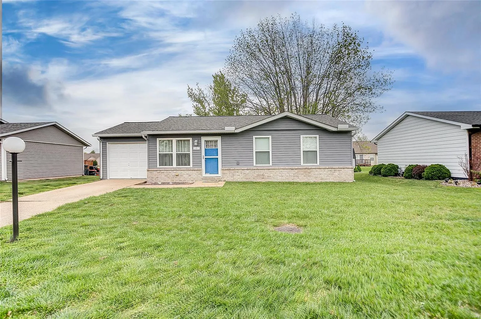 207 Perrottet Dr photo 1