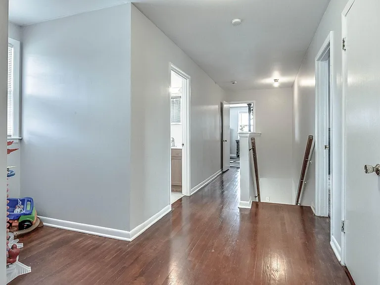 655 Harding Pl — Photo 26