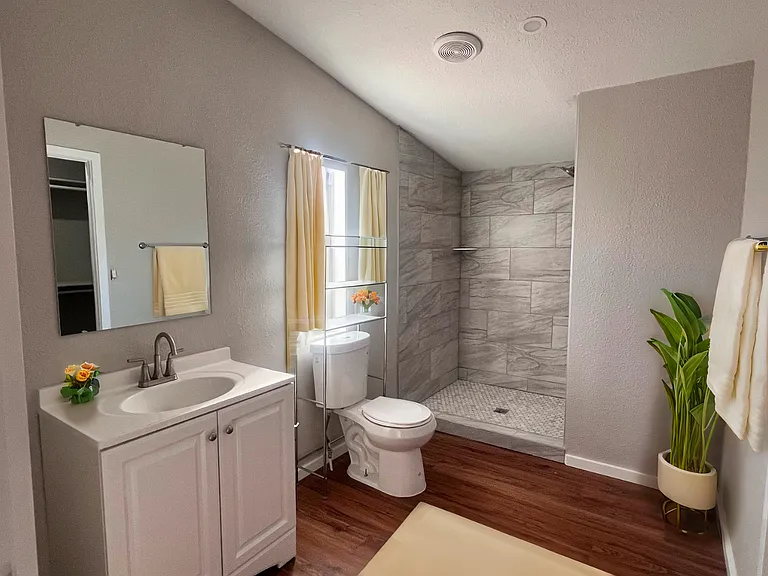 327 Galataneau St NW — Photo 5