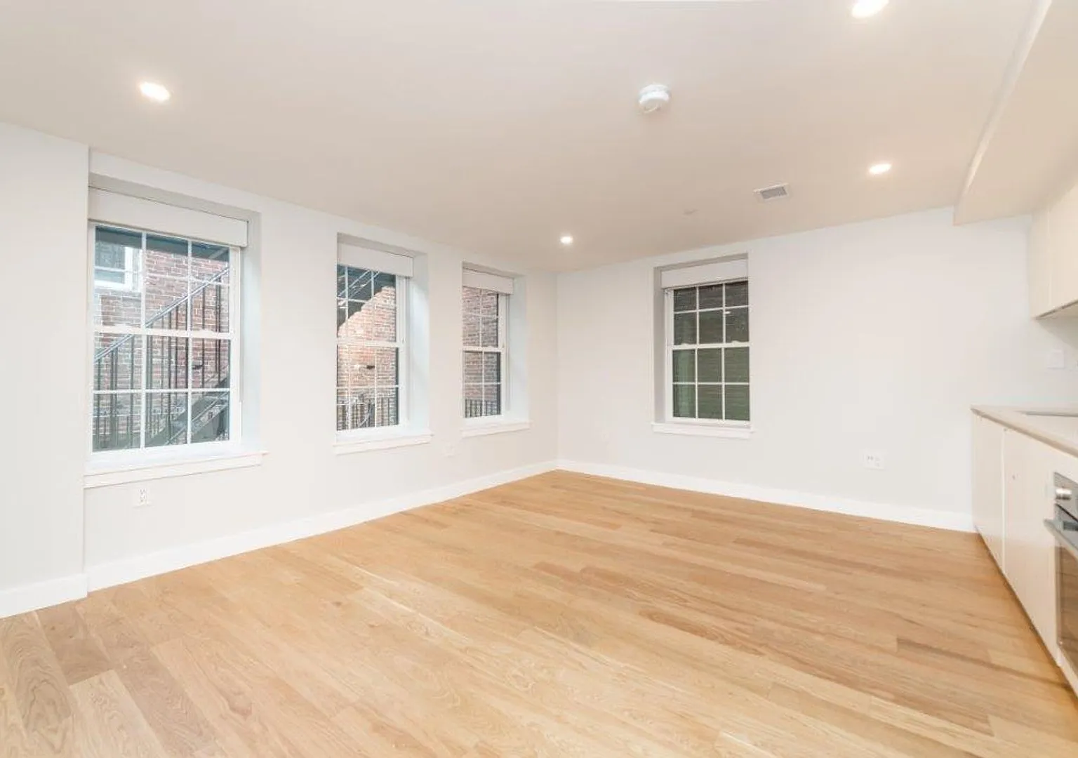 Modern, Renovated North End Studio with AC and No Fee! — Photo 2