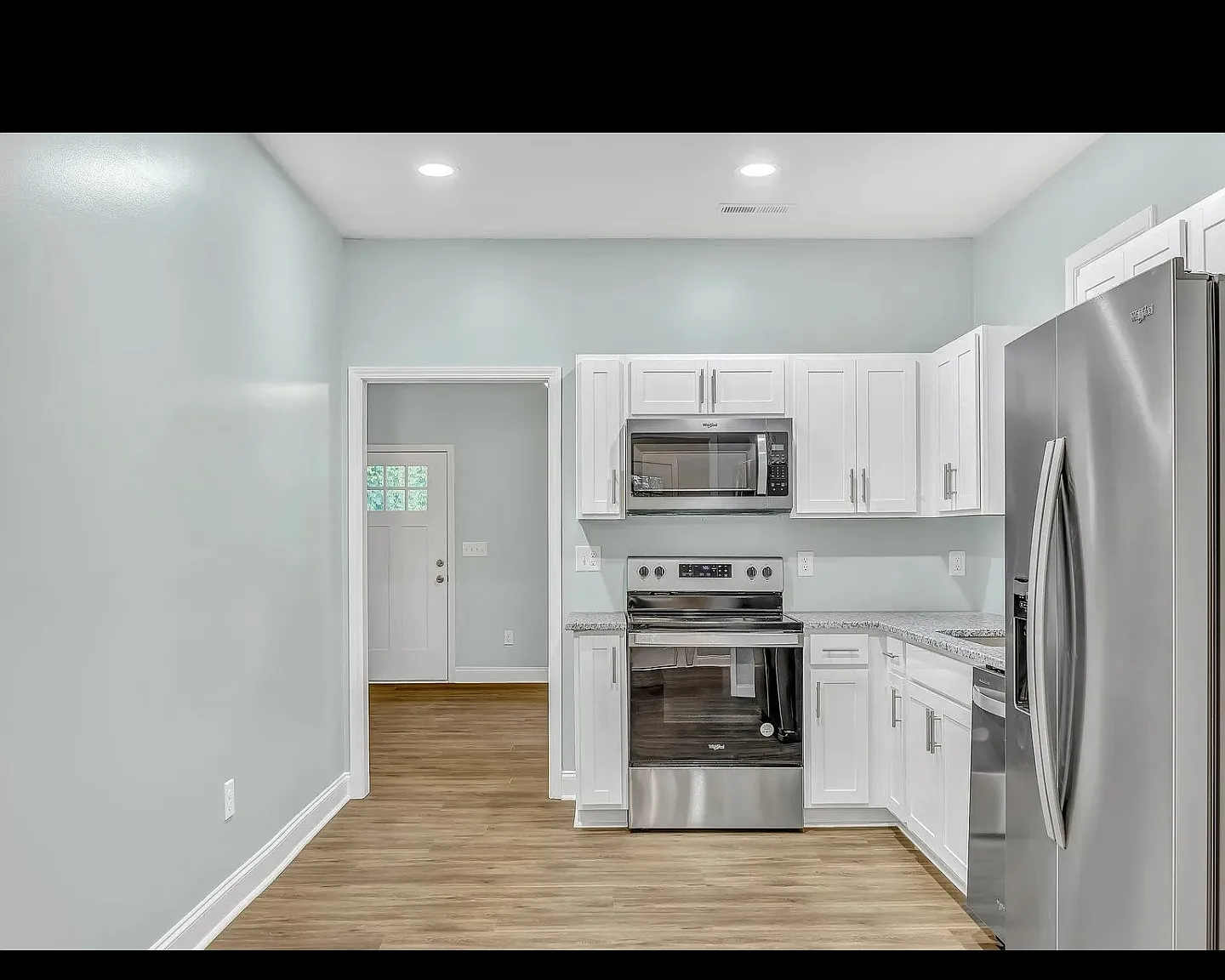 4 bed, 1401 sqft, $2,400 — Photo 4