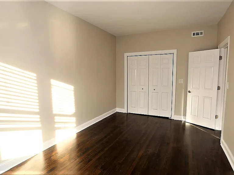1634 W Roscoe St #1W — Photo 5