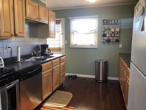 4th image of 3521 S Saint Joseph St
