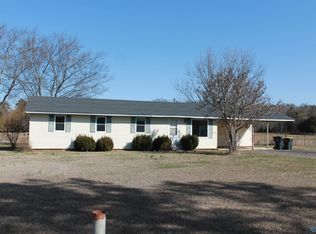 2997 W Lacon Rd, Falkville, AL 35622