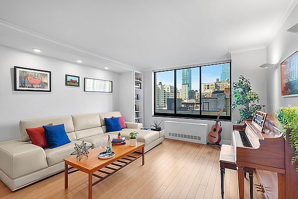 1st image of 215 W 95th St #8BC