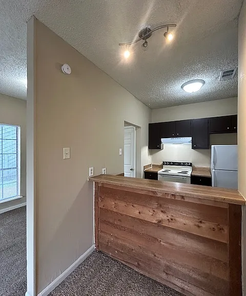 13621 Kenner Ave #D — Photo 1