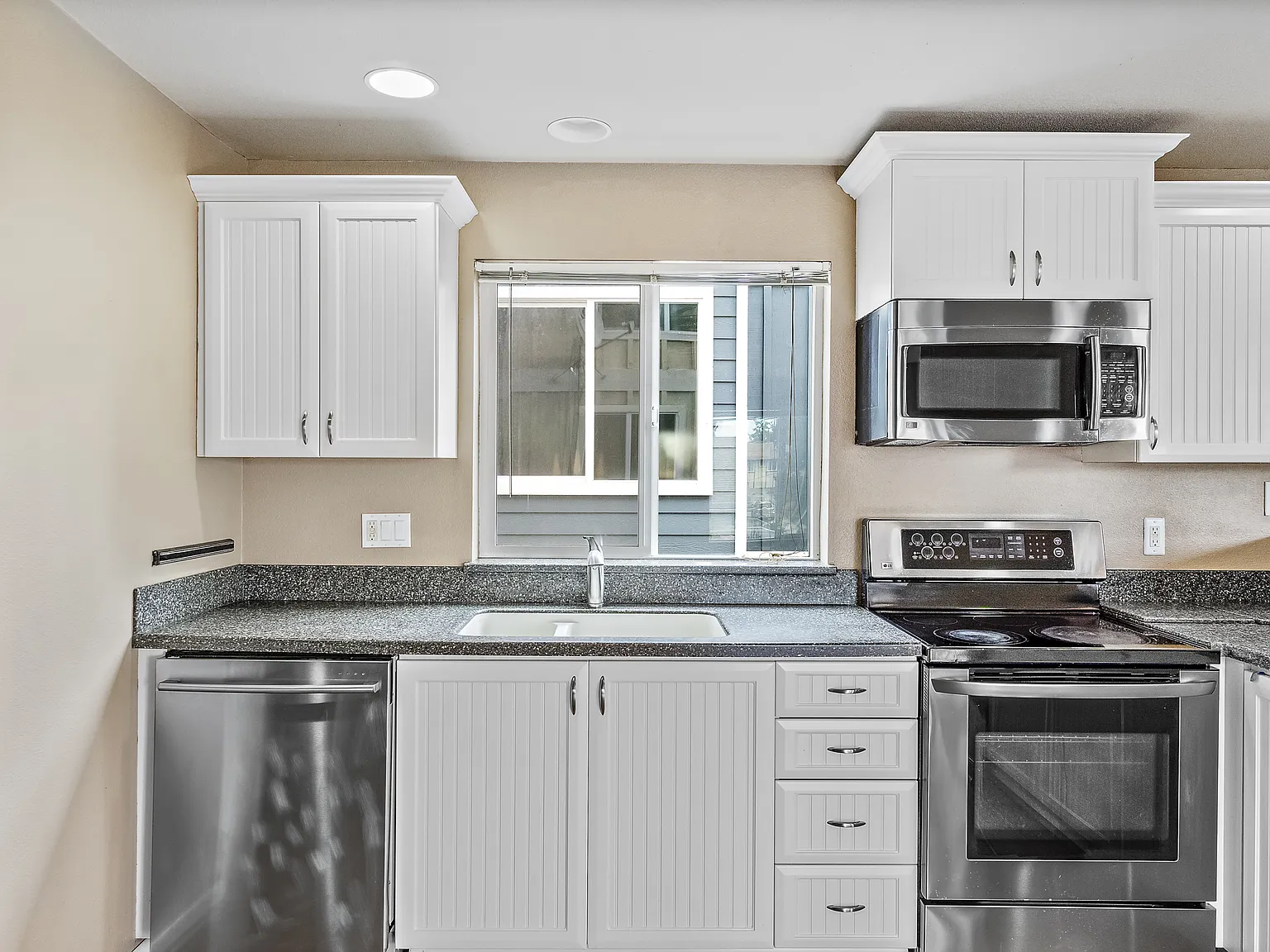 8619 Delridge Wy SW, Seattle - B — Photo 3