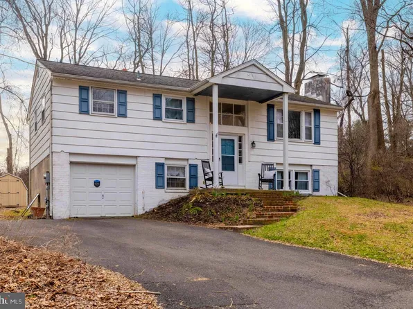 1555 Fieldwood Rd, Southampton, PA 18966