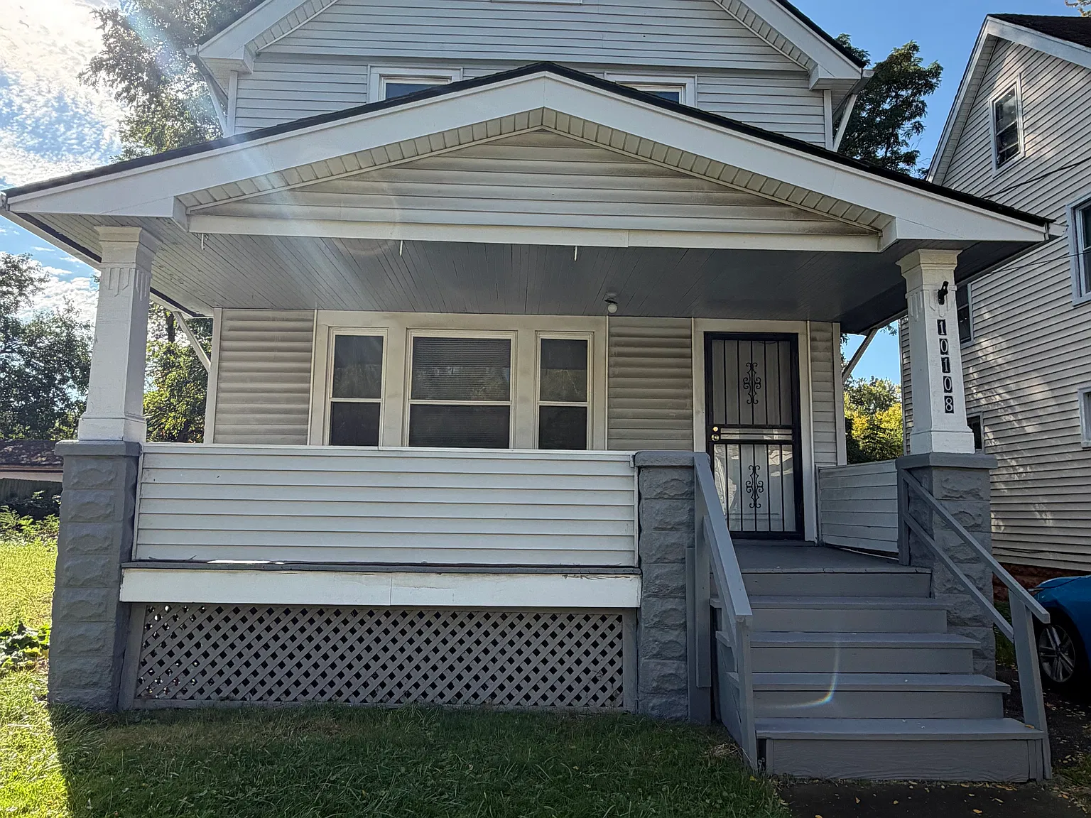 3 bed, 1091 sqft, $1,450 — Photo 1