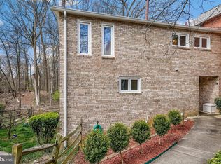 1962 Dundee Rd, Rockville, MD 20850