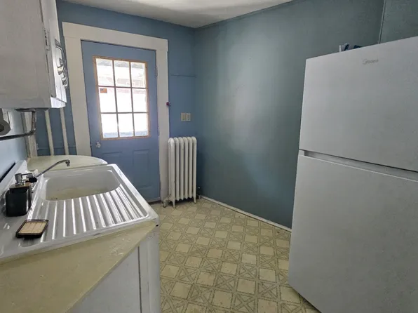 5 Maiden Ln, Saint Albans, VT 05478