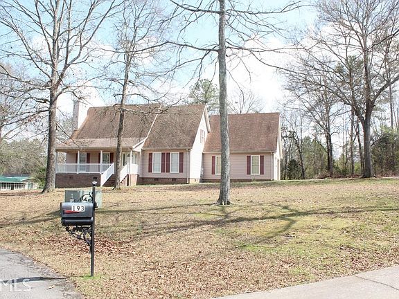 2nd image of 193 Oak Knoll Ln