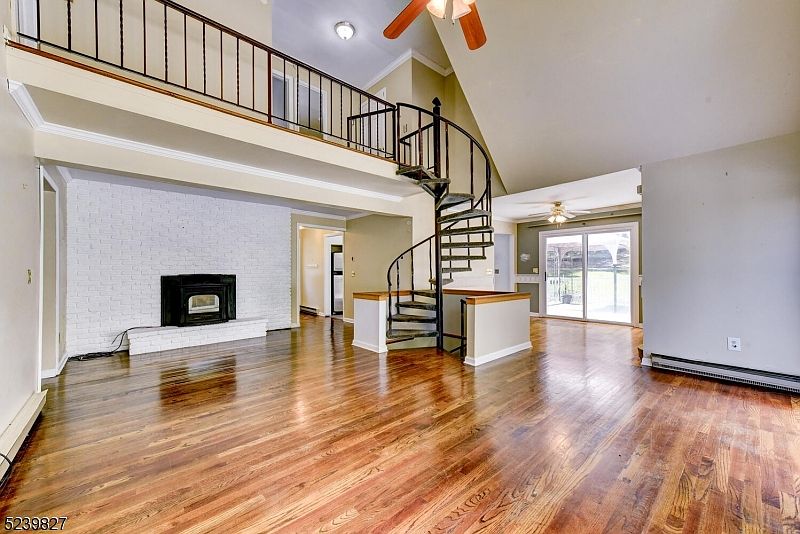 1st image of 13 Forest Dr