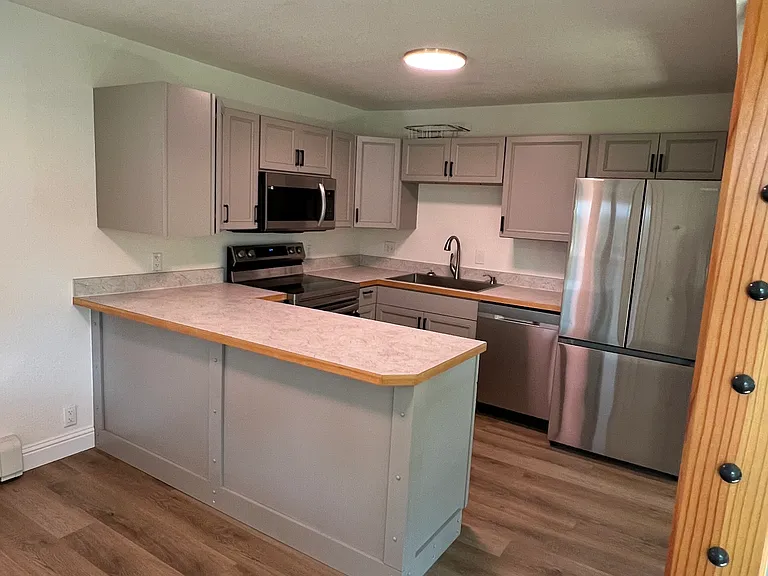 211 W Manor Ave #2 — Photo 2