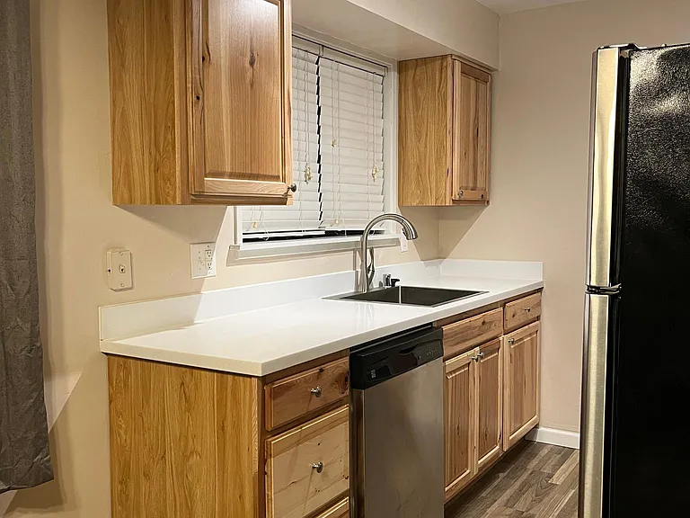 3051 Lois Dr — Photo 1