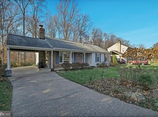 9012 Brook Ford Rd, Burke, VA 22015