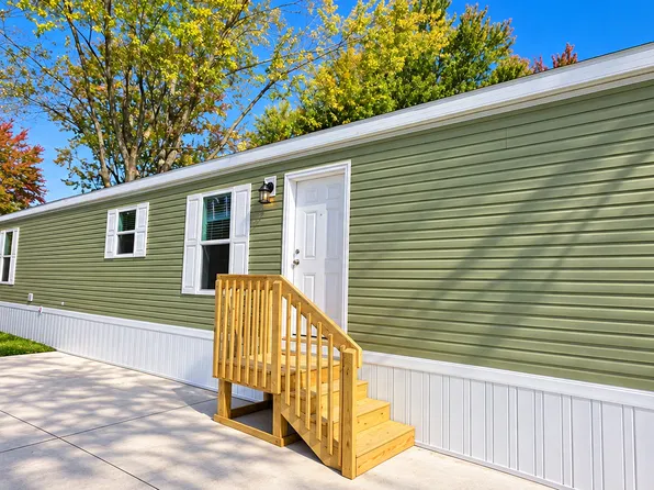 6610 Lear Nagle Rd #10, North Ridgeville, OH 44039