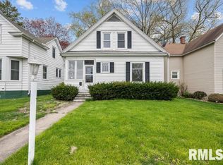2027 College Ave, Davenport, IA 52803
