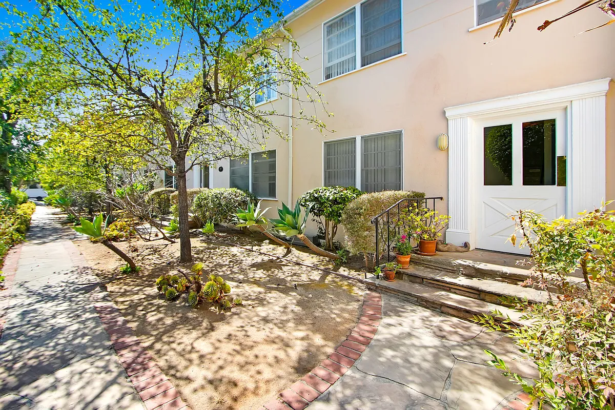 Building Photo - 437 San Vicente