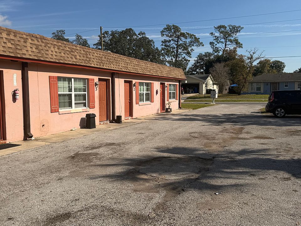 1st image of 2702 Pioneer Rd