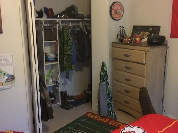 3rd bedroom closet