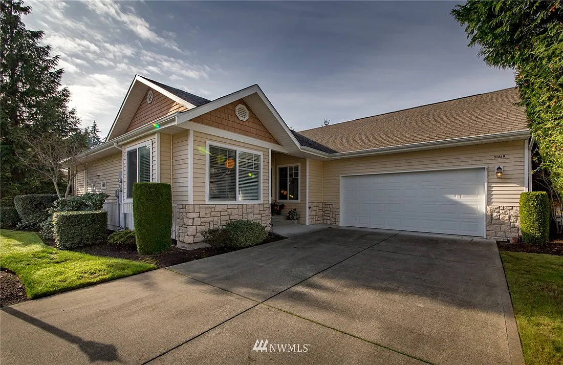 31819 48th Circle SW #3a photo 1