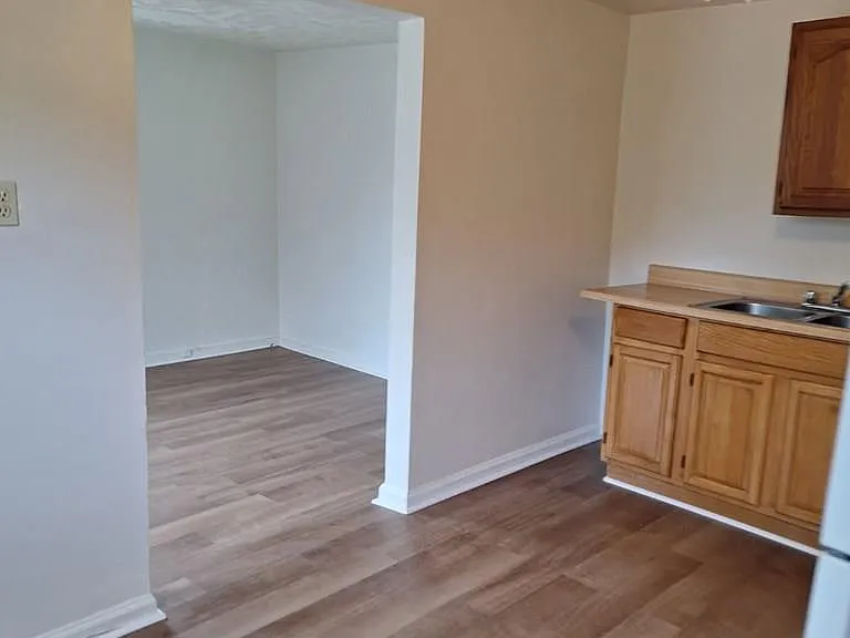 60 Fairfield Ave #5 — Photo 4