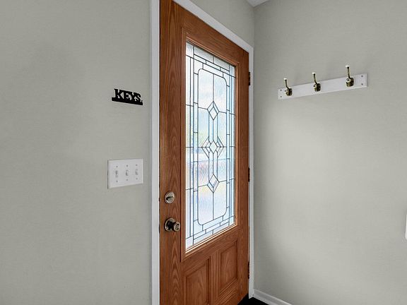 2nd image of 7627 Moorlane Dr #83