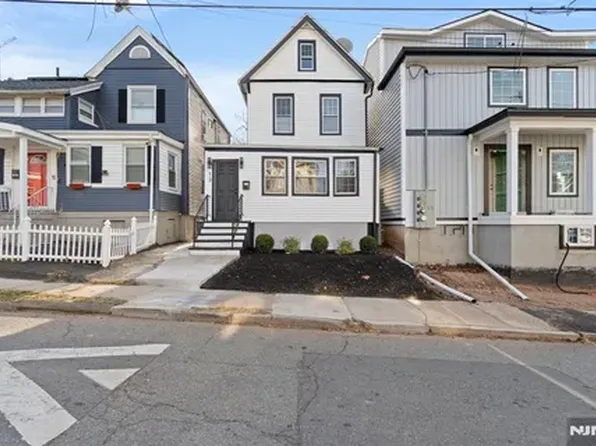 13 Orange Pl, Irvington, NJ 07111