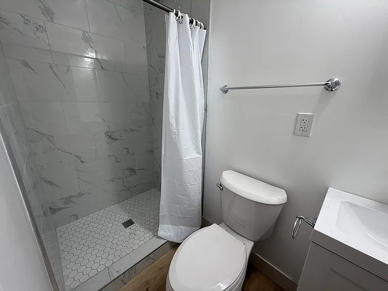 1226 E 500 S — Photo 17
