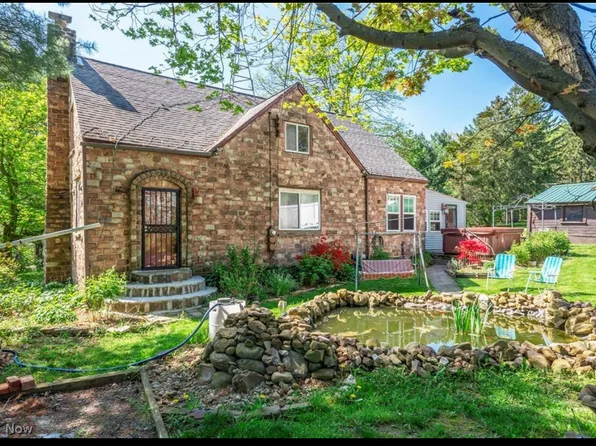 343 Bellus Rd, Hinckley, OH 44233