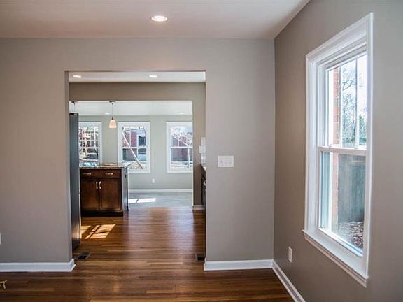 3rd image of 240 Pepper Dr