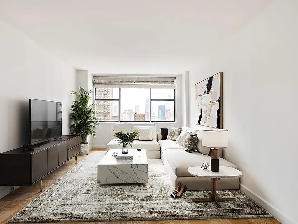 45 W 60th St #35B
