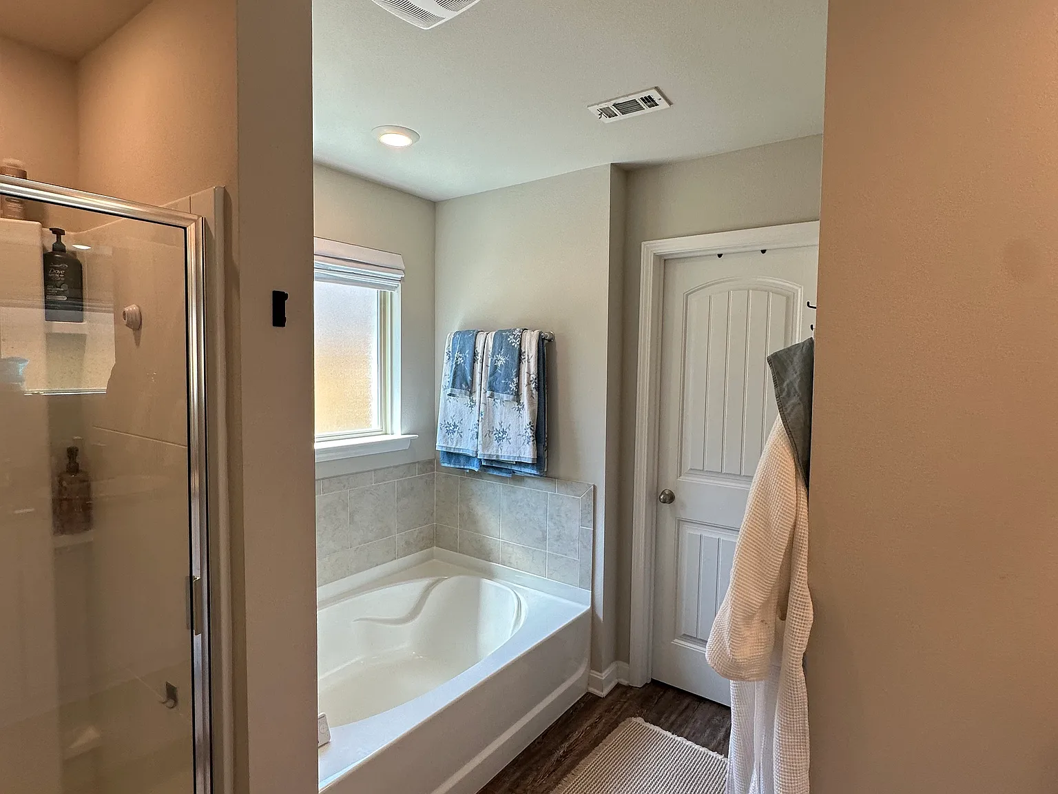 3 bed, 1640 sqft, $2,250 — Photo 3