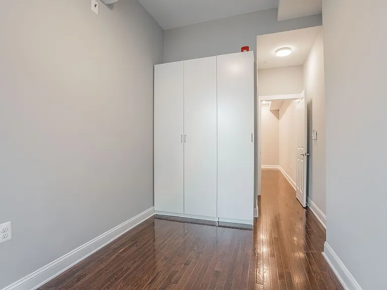 310 E Lanvale St — Photo 6