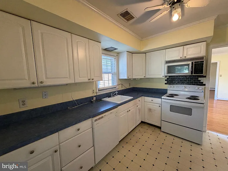 540 Bellview Ave — Photo 13