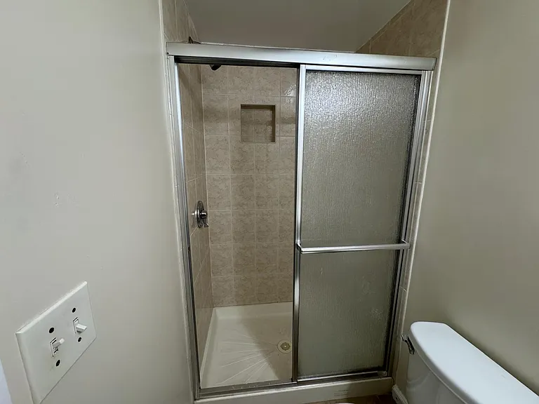 28 Terrace Ave #1F — Photo 10