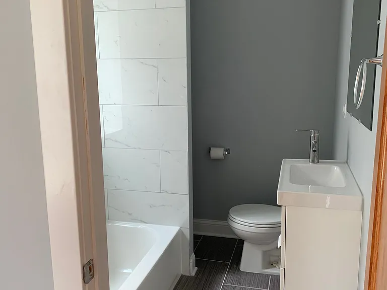 739 W Brummel St #3 — Photo 6