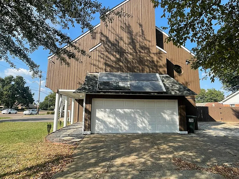 2914 S Mendenhall Rd — Photo 49