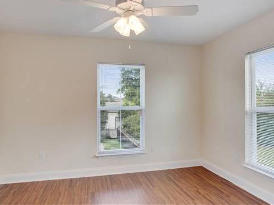 1st image of 2810 Jackson Ave