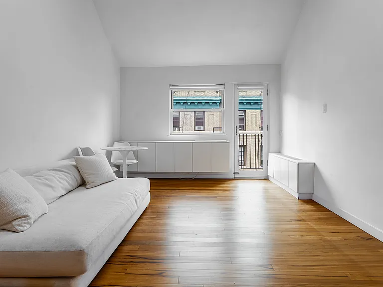 211 Thompson St #PHG — Photo 1