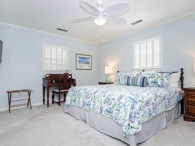 32 W Greensboro St — Photo 25