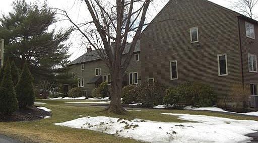 3rd image of 11 Stacy Dr #11